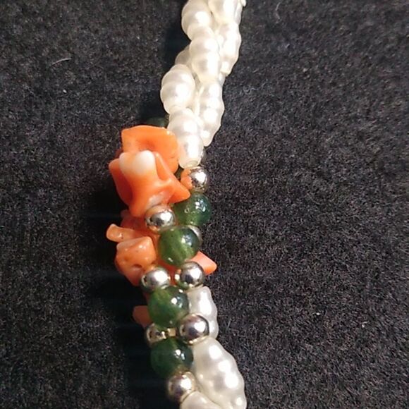 Elegant Three Strand Pearl/Jade/Coral Beaded Twisted Necklace & Bracelet - Picture 5 of 9